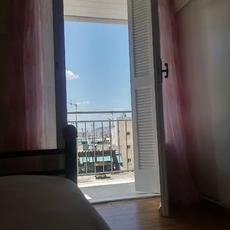 Twins 2 Minutes From Metro Station Apartment Athens