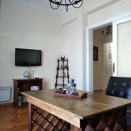 Twins 2 Minutes From Metro Station Apartment