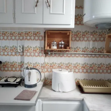 Apartment Twins 2 Minutes From Metro Station Athens
