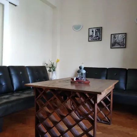 Twins 2 Minutes From Metro Station * Athens